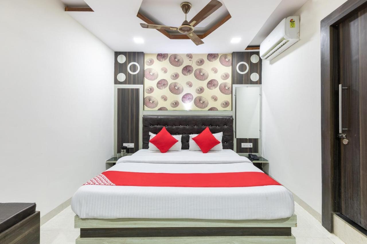 Oyo 45301 Hotel Om Palace Sagar  Экстерьер фото
