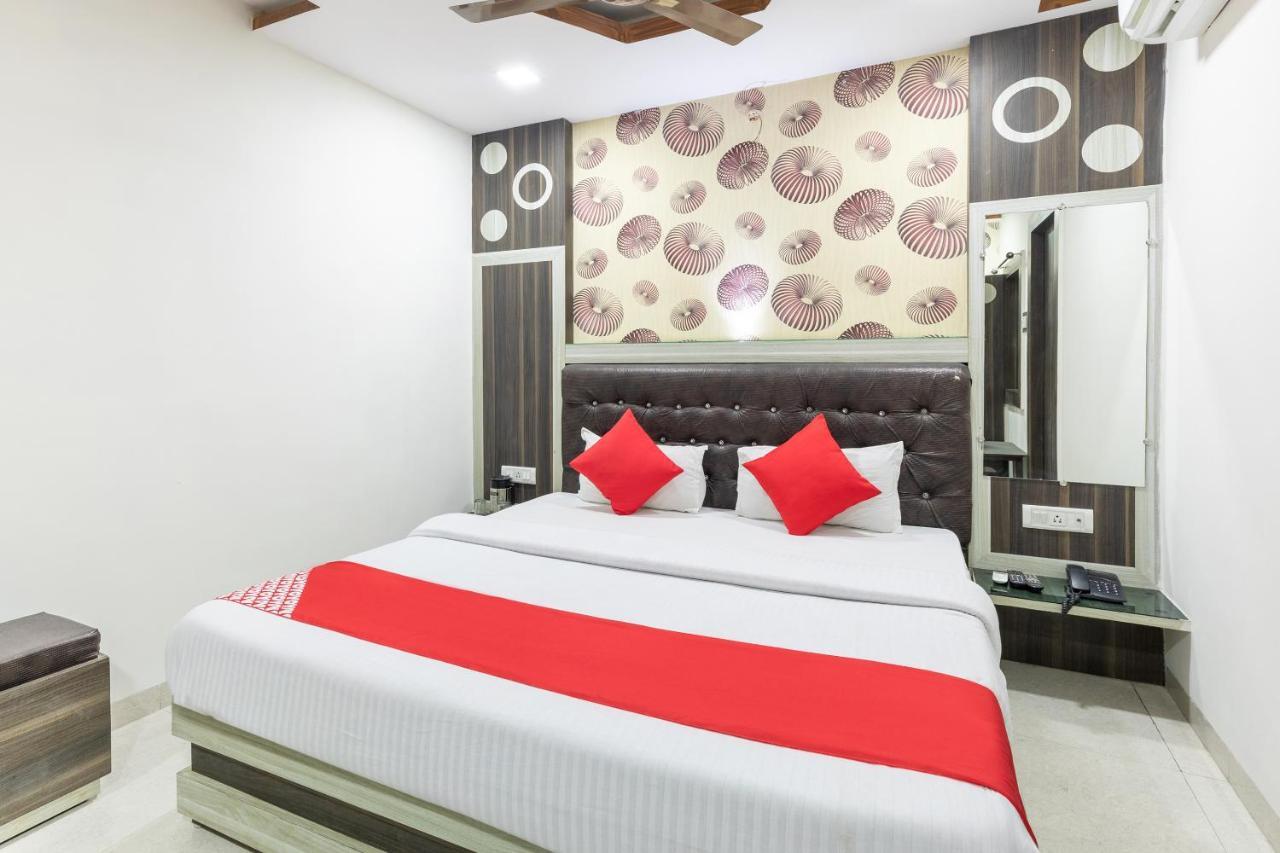 Oyo 45301 Hotel Om Palace Sagar  Экстерьер фото